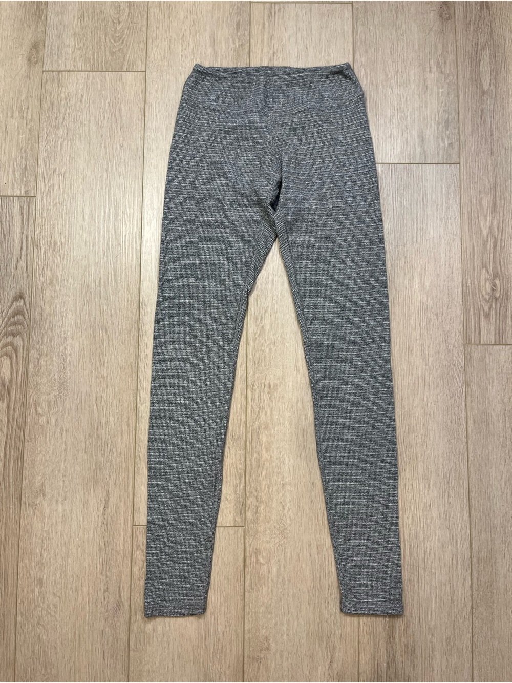 BRANDY MELVILLE Heather Gray Textured Leggings - FREE SHIPPING on Bundles $95+